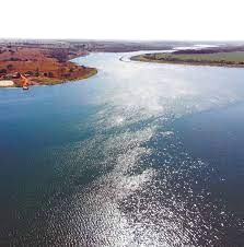 Um dos rios de Riolândia